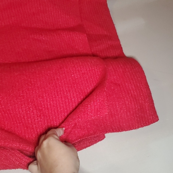 Old Navy Sweater - Picture 3 of 6